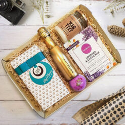 Pamper Treat Hamper (Choose Bottle of your Choice)