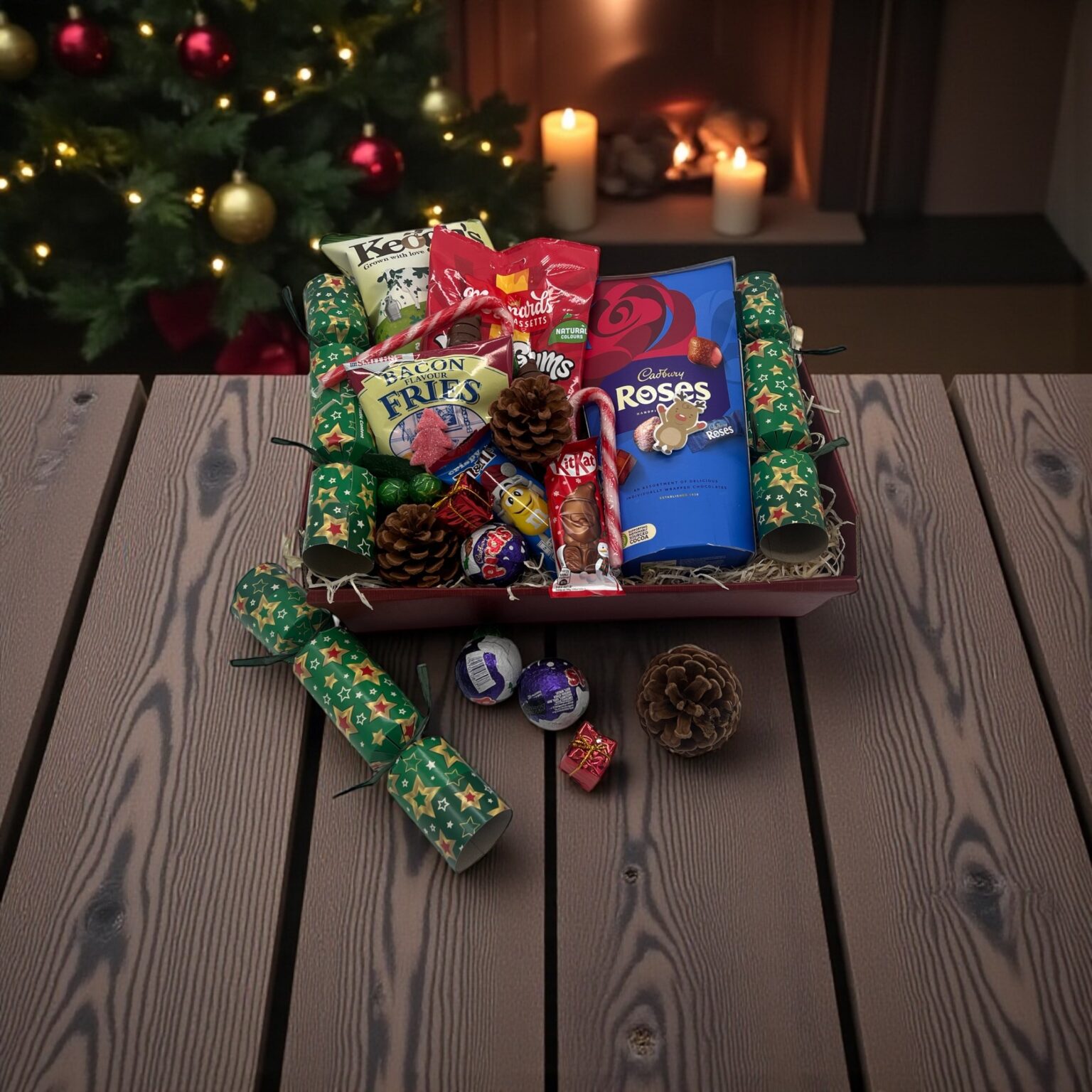 Crackers & Treats Christmas Hamper