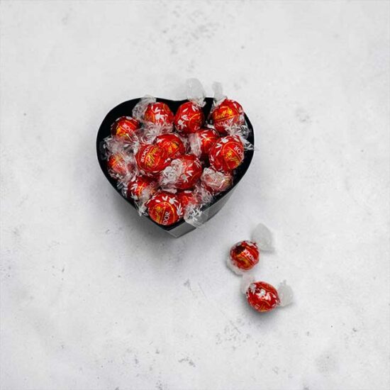 Lindor Petite Heart Chocolate Box2